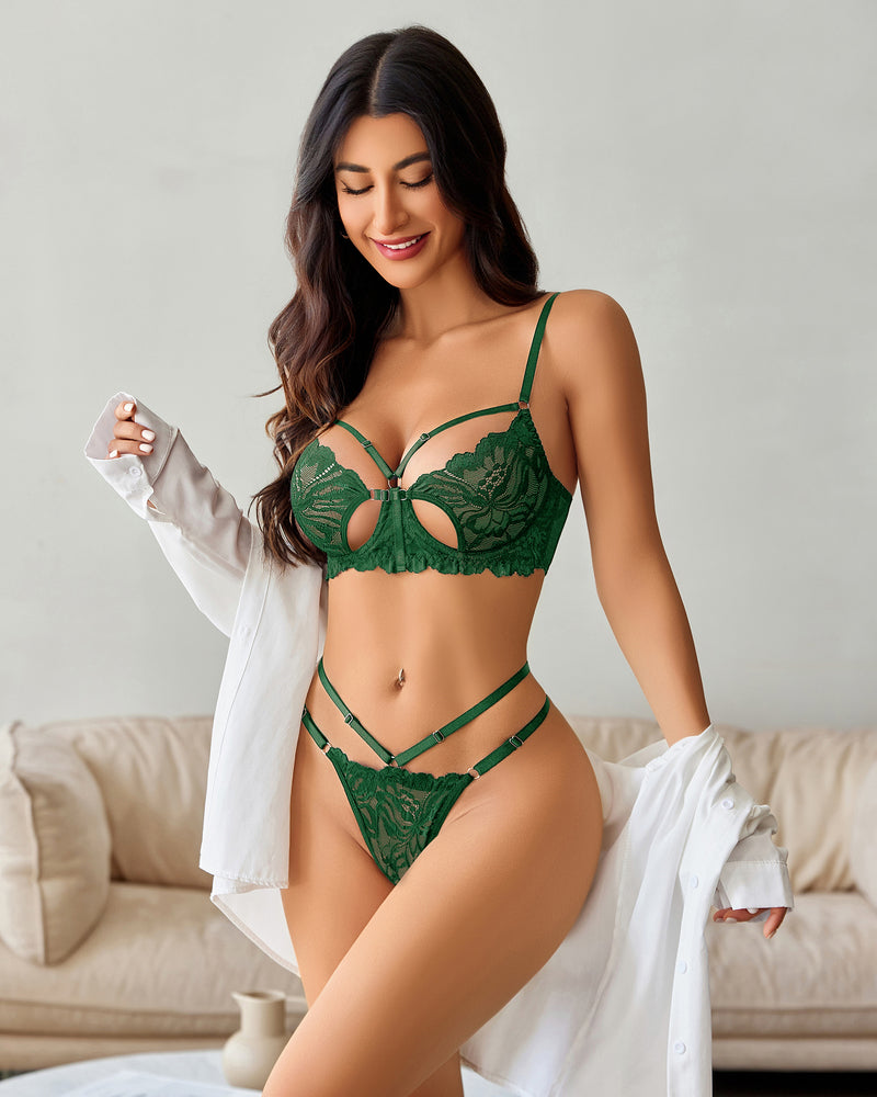 Lace Bra and Panty Set with Butterfly-Shaped Cutout